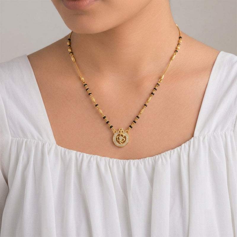 loywisfashion Trendy Round Floral Pendant Mangalsutra