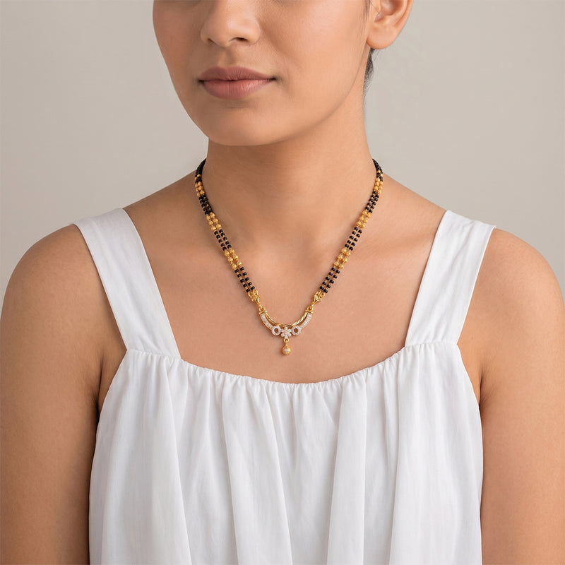 loywisfashion Elegant Flower Design Mangalsutra