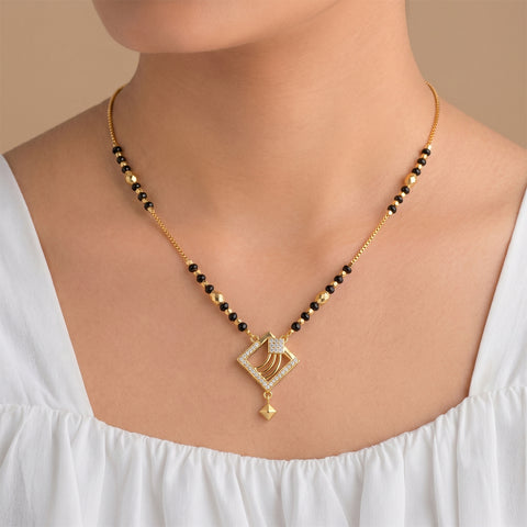 loywisfashion Beautiful Pendant Short Mangalsutra
