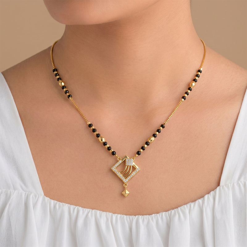 loywisfashion Beautiful Pendant Short Mangalsutra