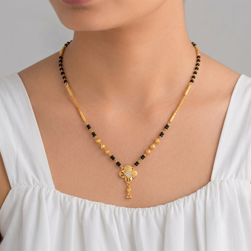 loywisfashion Beautiful Flower Pendant Mangalsutra